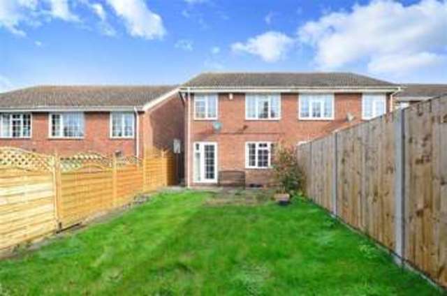  Image of 3 bedroom Semi-Detached house for sale in Kemsley Close Greenhithe DA9 at Greenhithe Kent Greenhithe, DA9 9LS