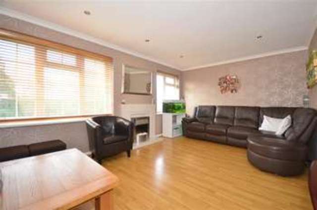  Image of 3 bedroom Semi-Detached house for sale in Kemsley Close Greenhithe DA9 at Greenhithe Kent Greenhithe, DA9 9LS
