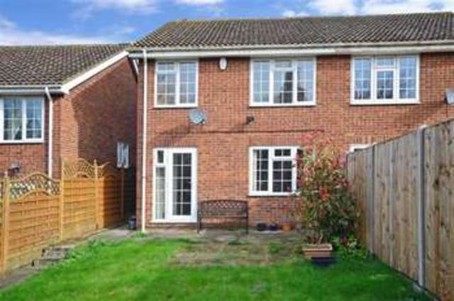  Image of 3 bedroom Semi-Detached house for sale in Kemsley Close Greenhithe DA9 at Greenhithe Kent Greenhithe, DA9 9LS