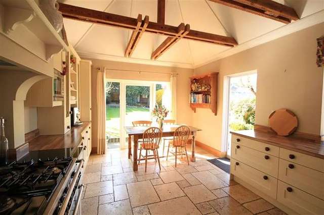  Image of 5 bedroom Detached house for sale in Kendrick Road Reading RG1 at Reading, RG1 5DW