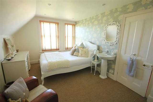  Image of 5 bedroom Detached house for sale in Kendrick Road Reading RG1 at Reading, RG1 5DW