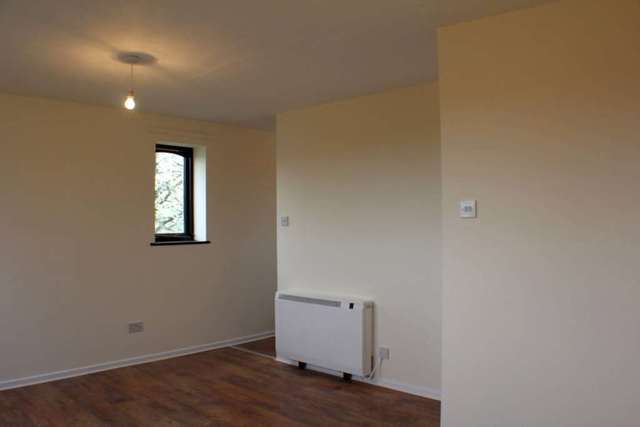  Image of Studio flat to rent in Kennet Close Berinsfield Wallingford OX10 at Kennet Close Berinsfield Wallingford, OX10 7QE