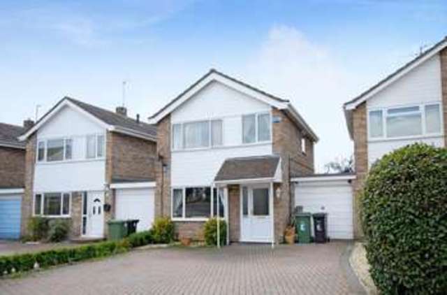  Image of 3 bedroom Detached house for sale in Kennet Road Abingdon OX14 at Kennet Road  Abingdon, OX14 3ST