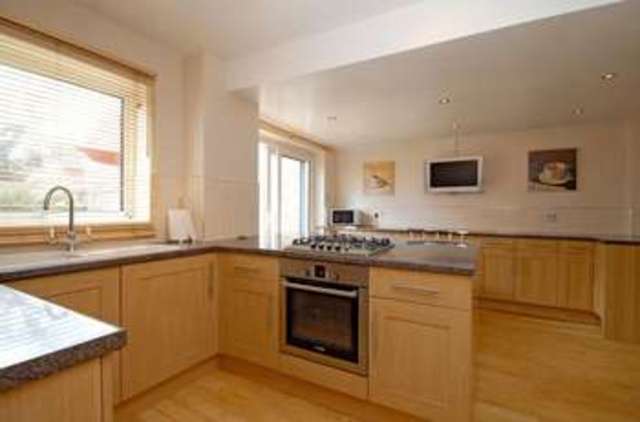  Image of 3 bedroom Detached house for sale in Kennet Road Abingdon OX14 at Kennet Road  Abingdon, OX14 3ST