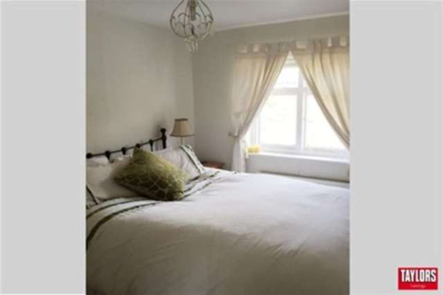  Image of 3 bedroom Detached house to rent in Kennington Road Kennington Oxford OX1 at Kennington, OX1 5NZ