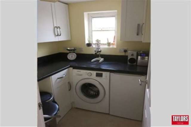  Image of 3 bedroom Detached house to rent in Kennington Road Kennington Oxford OX1 at Kennington, OX1 5NZ