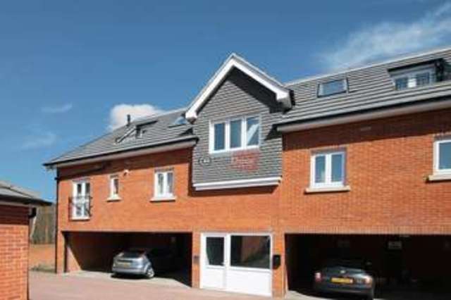  Image of 1 bedroom Flat to rent in Kestrel Road Chatham ME5 at Kestrel Road  Chatham, ME5 8TZ
