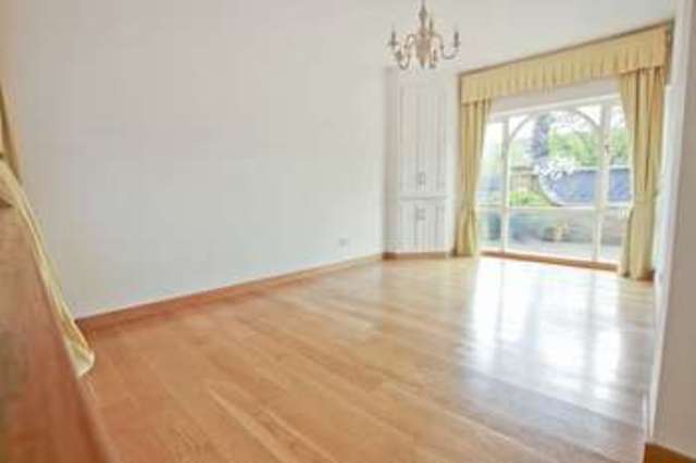  Image of 3 bedroom Detached house to rent in Kidbrooke Grove London SE3 at Kidbrooke Grove  Blackheath, SE3 0PG