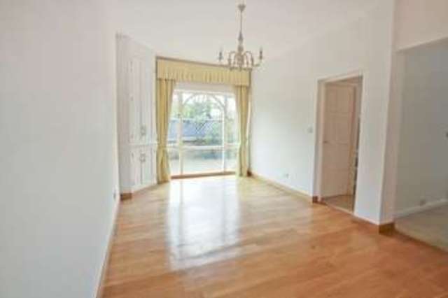  Image of 3 bedroom Detached house to rent in Kidbrooke Grove London SE3 at Kidbrooke Grove  Blackheath, SE3 0PG