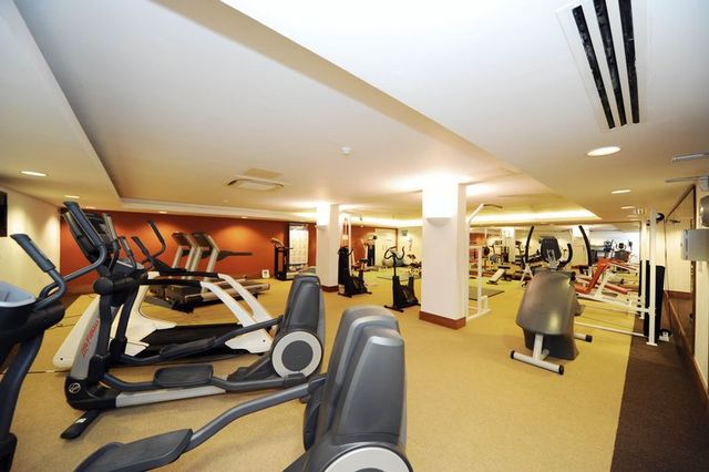  Image of 2 bedroom Flat for sale in Kidderpore Avenue London NW3 at Kidderpore Avenue Hampstead Swiss Cottage, NW3 7SJ