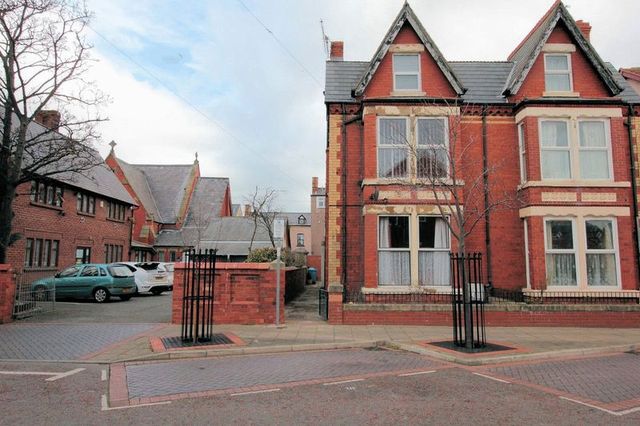 Image of 2 bedroom Flat to rent in Kings Avenue Rhyl LL18 at Kings Avenue  Rhyl, LL18 1LT