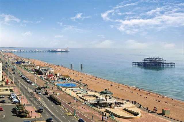  Image of 3 bedroom Flat for sale in Kings Road Brighton BN1 at Brighton East Sussex Brighton, BN1 2PX