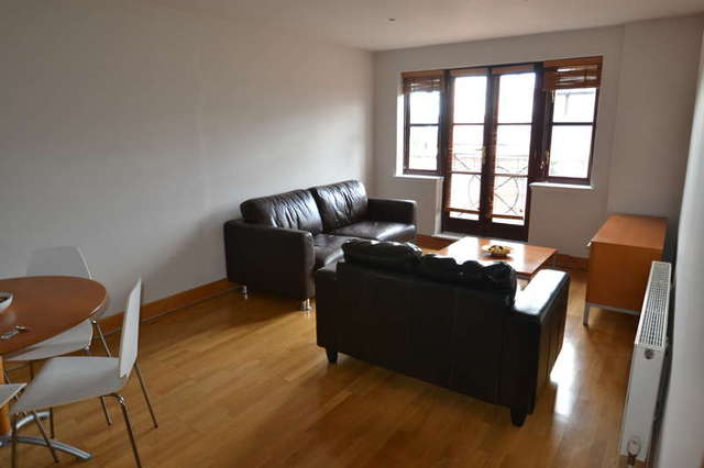  Image of 2 bedroom Flat to rent in Kingsley Mews London E1W at Wapping, E1W 3HZ