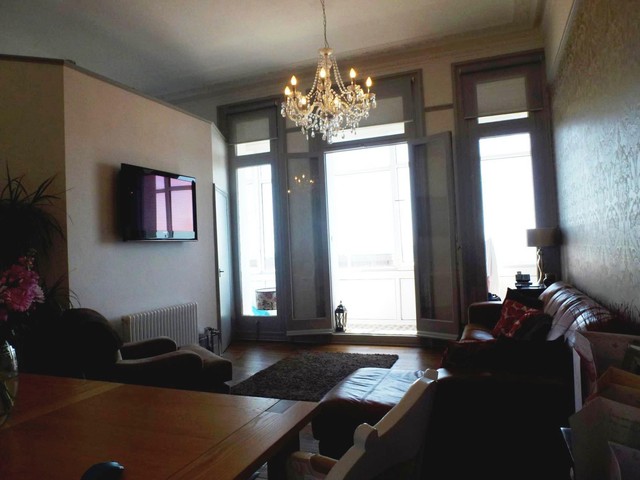  Image of 2 bedroom Flat to rent in Kingsway Hove BN3 at Hove, BN3 4FD