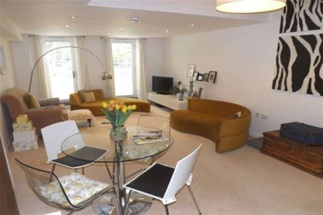  Image of 2 bedroom Flat to rent in Kingswood Sheffield S6 at Sheffield, S6 1RF