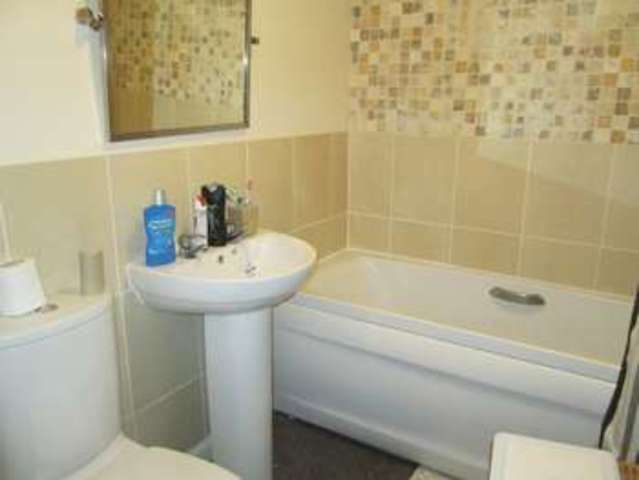 Image of 5 bedroom Semi-Detached house to rent in Kyngston Road West Bromwich B71 at Kyngston Road  West Bromwich, B71 4DX