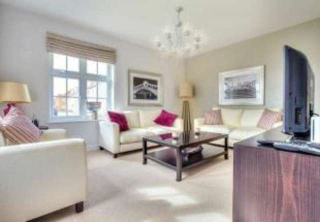  Image of 4 bedroom Detached house for sale in Lakeside Avenue Faversham ME13 at Faversham Kent Oare, ME13 7FE