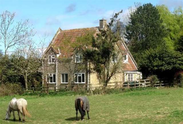  Image of 3 bedroom Detached house for sale in Lamyatt Shepton Mallet BA4 at Shepton Mallet, BA4 6NP