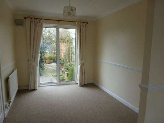  Image of 3 bedroom End of Terrace to rent in Landseer Avenue Bristol BS7 at Lockleaze Bristol Stapleton, BS7 9YT