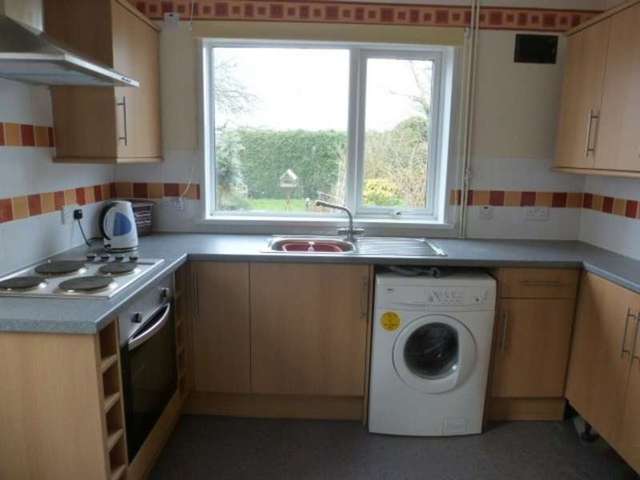  Image of 3 bedroom End of Terrace to rent in Landseer Avenue Bristol BS7 at Lockleaze Bristol Stapleton, BS7 9YT