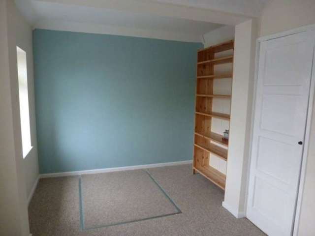  Image of 3 bedroom End of Terrace to rent in Landseer Avenue Bristol BS7 at Lockleaze Bristol Stapleton, BS7 9YT