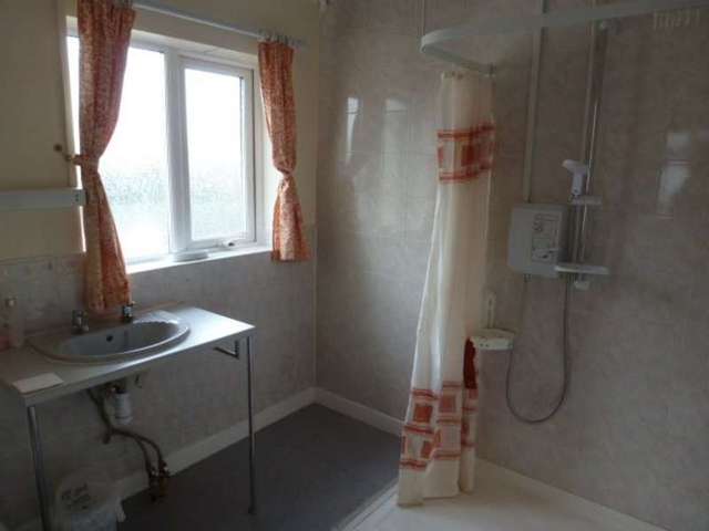  Image of 3 bedroom End of Terrace to rent in Landseer Avenue Bristol BS7 at Lockleaze Bristol Stapleton, BS7 9YT