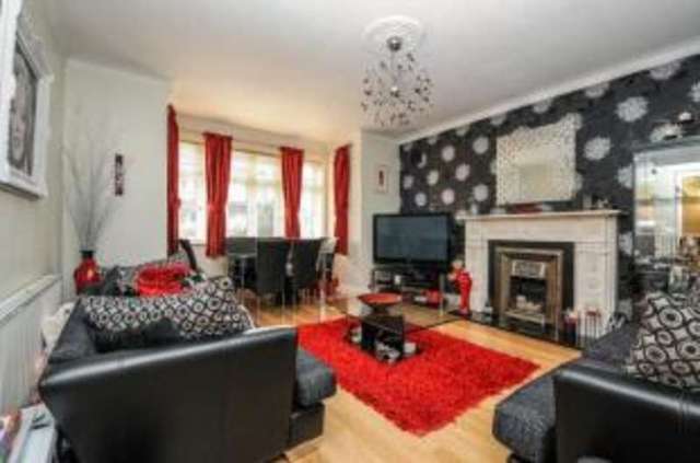  Image of 2 bedroom Maisonette for sale in Lansdowne Road Bromley BR1 at Bromley  Bromley, BR1 3PQ