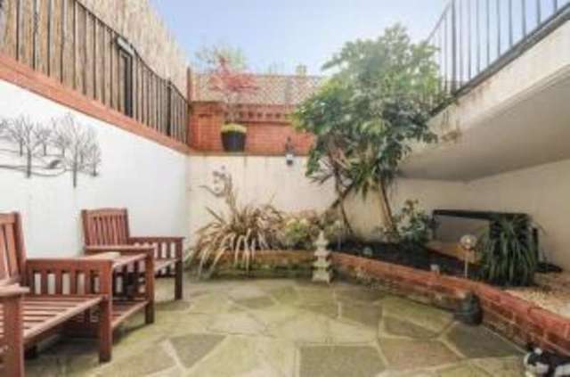  Image of 2 bedroom Maisonette for sale in Lansdowne Road Bromley BR1 at Bromley  Bromley, BR1 3PQ