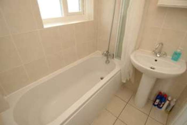  Image of 2 bedroom Terraced house to rent in Larchwood Close Heswall Wirral CH61 at Pensby Wirral Pensby, CH61 6YH