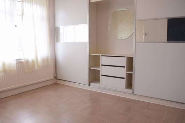  Image of 3 bedroom Terraced house to rent in Lathom Road London E6 at East Ham  London, E6 2DZ