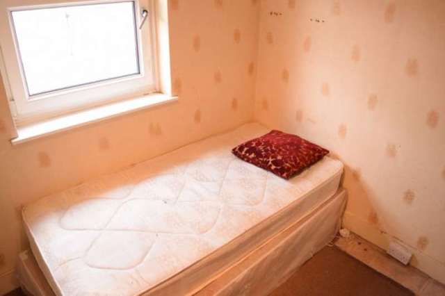  Image of 3 bedroom Terraced house to rent in Lathom Road London E6 at East Ham  London, E6 2DZ