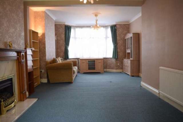  Image of 3 bedroom Terraced house to rent in Lathom Road London E6 at East Ham  London, E6 2DZ