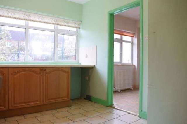  Image of 3 bedroom Terraced house to rent in Lathom Road London E6 at East Ham  London, E6 2DZ