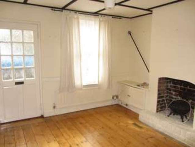  Image of 2 bedroom Detached house to rent in Laud Street Croydon CR0 at Laud Street  Croydon, CR0 1SX