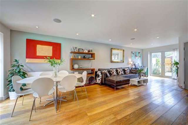  Image of 2 bedroom Mews for sale in Laurel Mews London SE5 at Camberwell, SE5 9BA