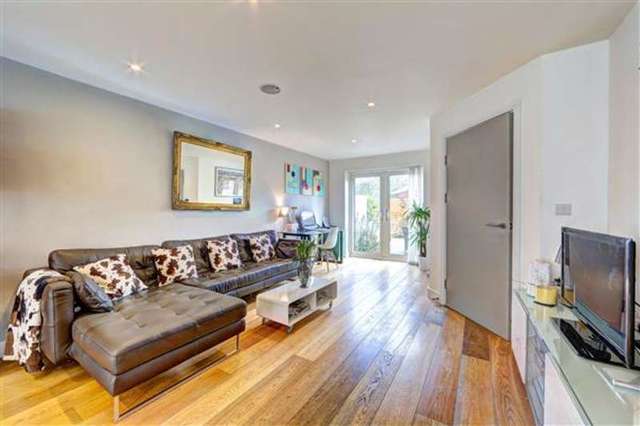  Image of 2 bedroom Mews for sale in Laurel Mews London SE5 at Camberwell, SE5 9BA