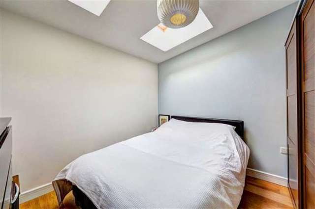  Image of 2 bedroom Mews for sale in Laurel Mews London SE5 at Camberwell, SE5 9BA