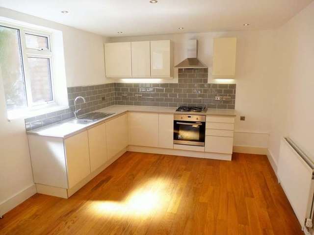  Image of 2 bedroom Flat for sale in Leahurst Court Road Preston Brighton BN1 at Brighton Preston, BN1 6UZ