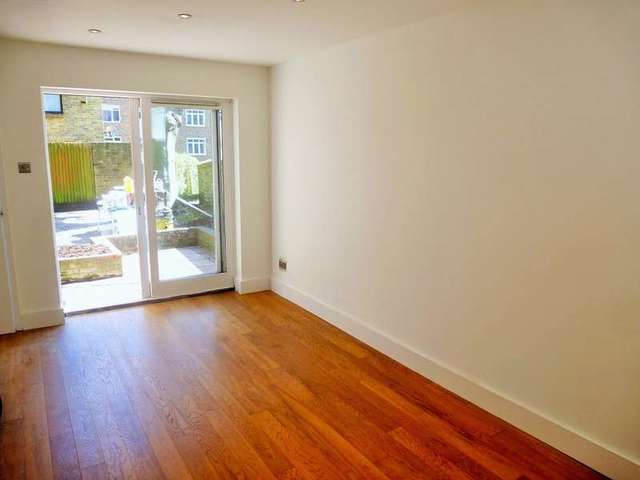  Image of 2 bedroom Flat for sale in Leahurst Court Road Preston Brighton BN1 at Brighton Preston, BN1 6UZ