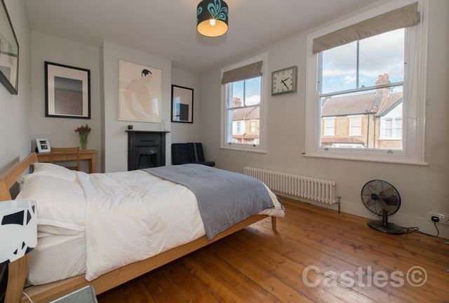  Image of 2 bedroom Terraced house for sale in Leith Road London N22 at Leith Road Wood Green London, N22 5QA