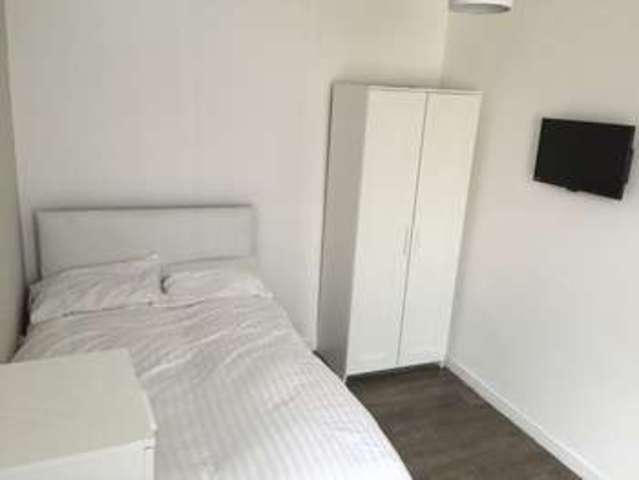  Image of 6 bedroom Terraced house to rent in Leopold Road Kensington Liverpool L7 at Leopald Road  Liverpool, L7 8SP