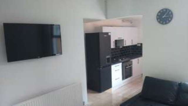  Image of 6 bedroom Terraced house to rent in Leopold Road Kensington Liverpool L7 at Leopald Road  Liverpool, L7 8SP