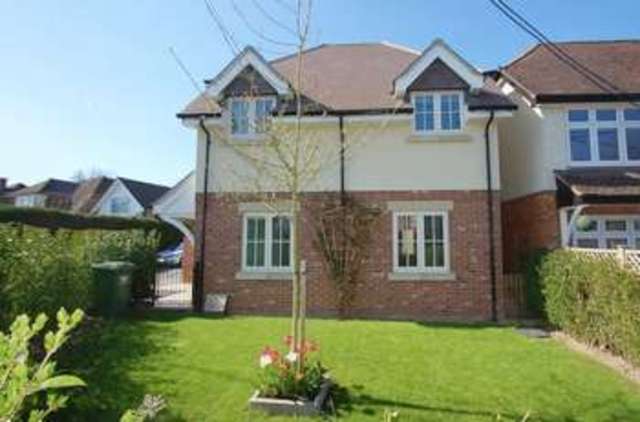  Image of 3 bedroom Detached house for sale in Lester Grove Hazlemere High Wycombe HP15 at Lester Grove Hazlemere High Wycombe, HP15 7HW
