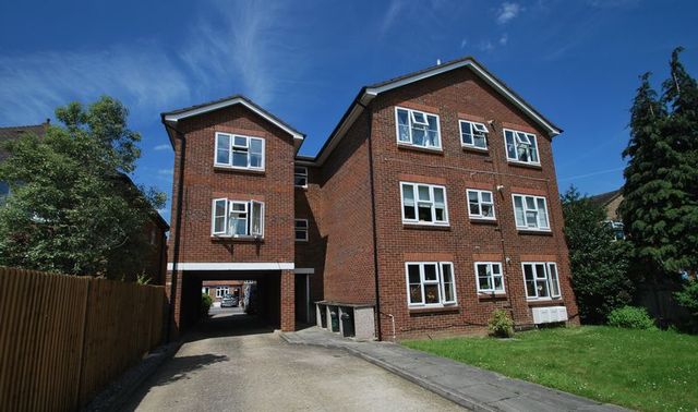  Image of 1 bedroom Flat to rent in Lime Grove New Malden KT3 at Lime Grove  New Malden, KT3 3TP