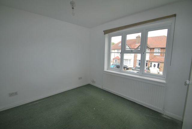 Image of 1 bedroom Flat to rent in Lime Grove New Malden KT3 at Lime Grove  New Malden, KT3 3TP