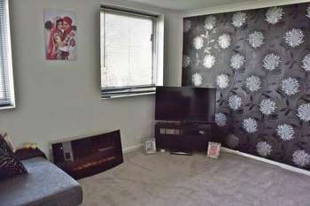  Image of 3 bedroom Terraced house for sale in Lincoln Street Lawrence Hill Bristol BS5 at Lincoln Street Barton Hill Bristol, BS5 0BD