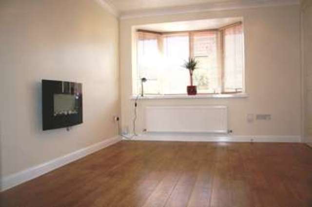  Image of 2 bedroom Terraced house to rent in Linden Place Mitcham CR4 at Surrey  Mitcham, CR4 4EY