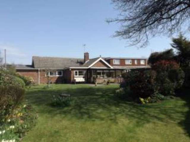  Image of 3 bedroom Bungalow for sale in Homestead Close Lingwood Norwich NR13 at Lingwood Norwich Lingwood, NR13 4AT