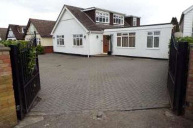  Image of 4 bedroom Detached house for sale in Linton Road Loose Maidstone ME15 at Loose Maidstone Coxheath, ME15 0AS