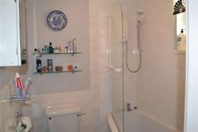  Image of 2 bedroom Flat to rent in Bay Tree Hill Liskeard PL14 at Liskeard, PL14 4GD